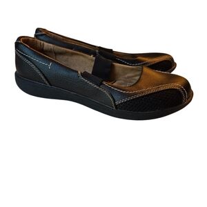 Size 8M Black Women's Casual Slip-On Shoes